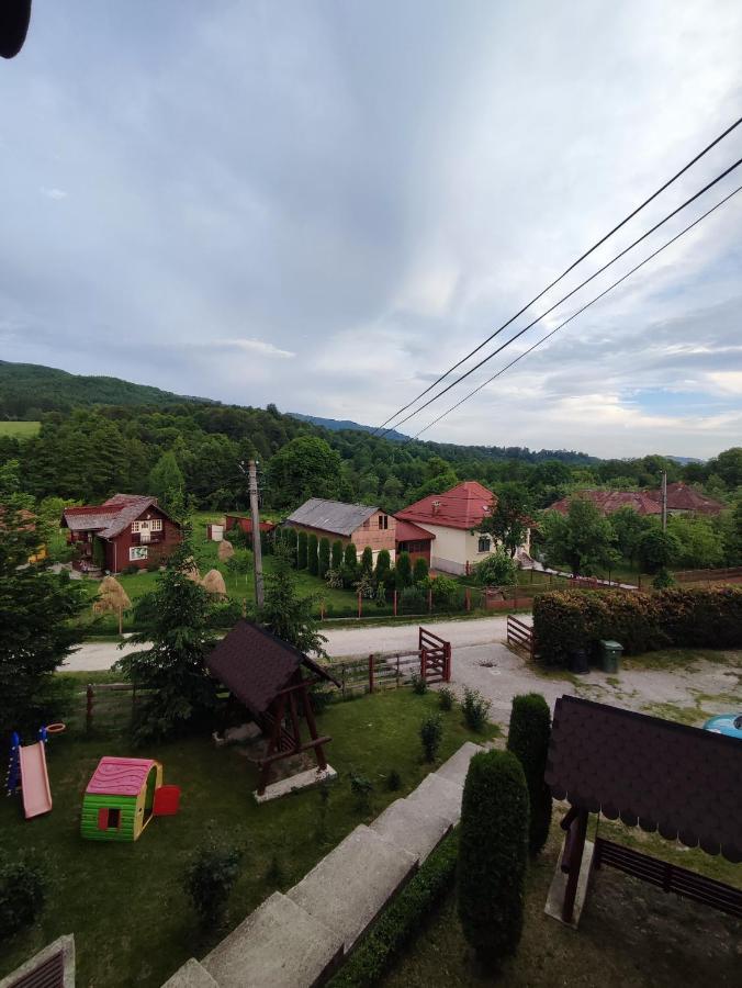 Вилла Casa Diana Nucsoara  Экстерьер фото
